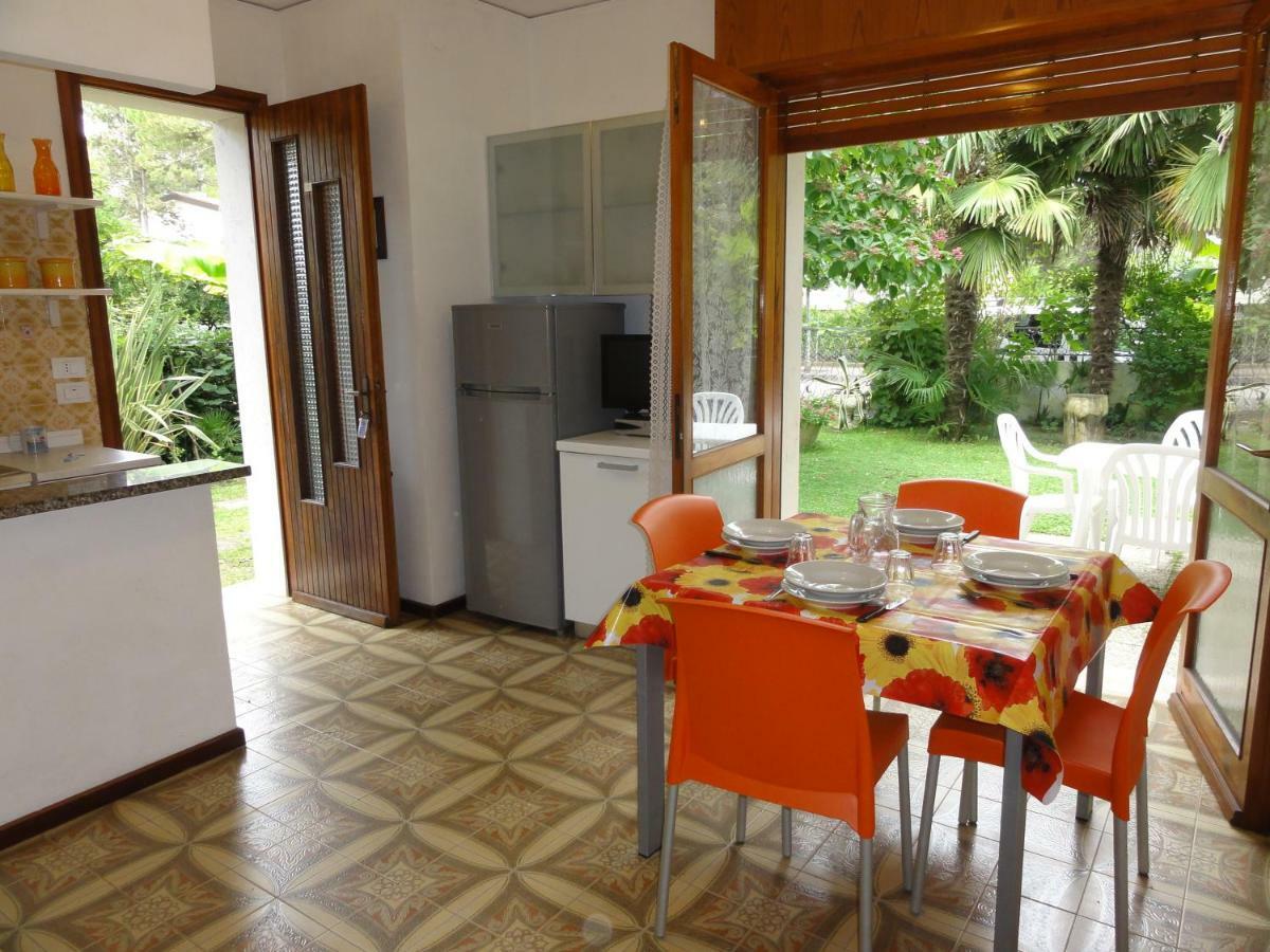 Villa Galasso Bibione Exteriör bild